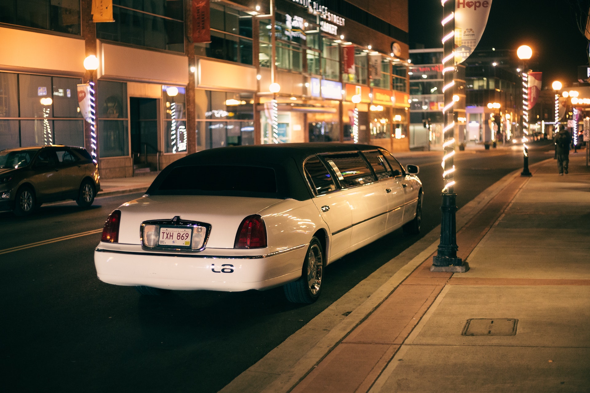 chauffeur driven limousines