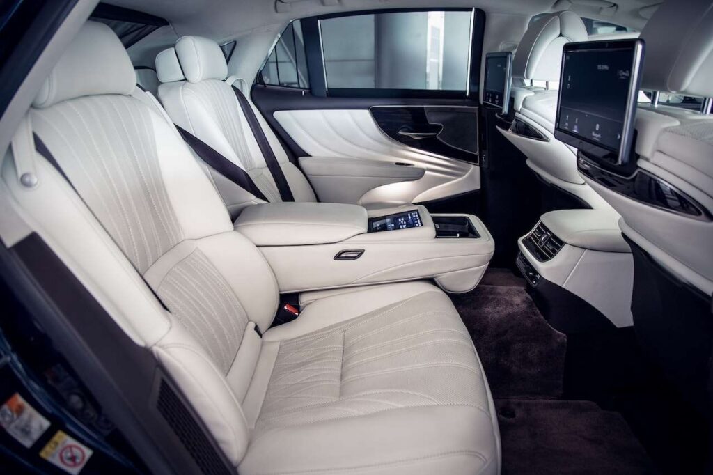 Luxury on Demand: Unveiling the Ultimate New York Limousine Hire Experience