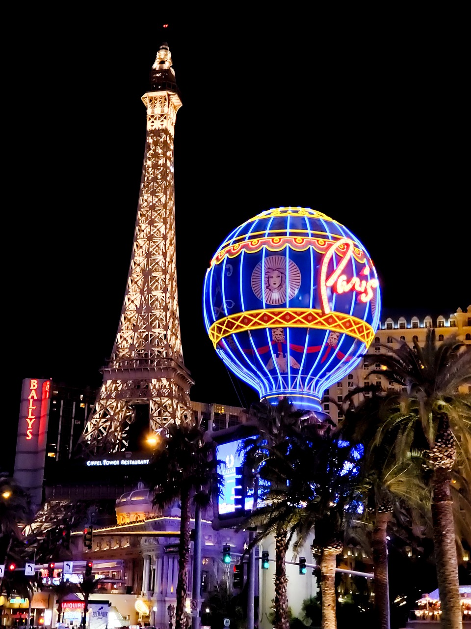 10 Reasons to Rent a Bus in Las Vegas for Your Next Event